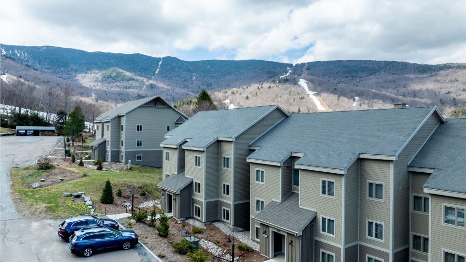 100 Snow Creek 2 Bedroom Condo