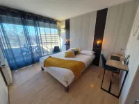 Logis Hotel les Gravades Ussel - Balcony
