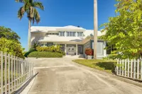 Riverfront Fort Myers Luxury Home w/ Heated Pool! - 4-Sterne