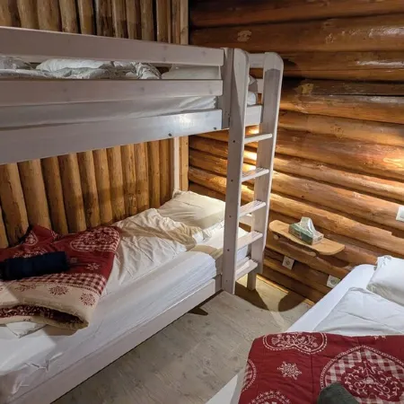 Meet with unusual… you will experience a change of scene! Private spa jacuzzi.