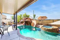 Outdoor Oasis w/ Pool & Hot Tub: Perris Getaway - Apartments