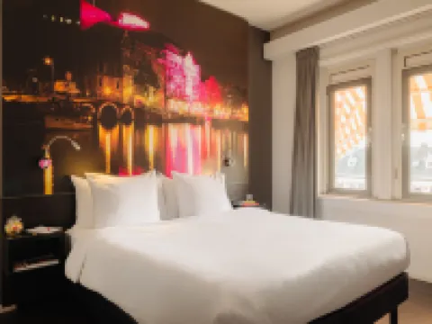 The Manor Amsterdam Hotels near Python Bridge / High Bridge