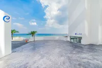 Pohang above Blue Pool Villa