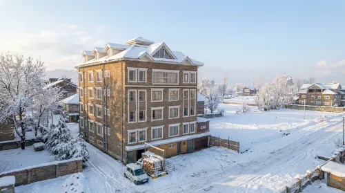 Hotel CH2 Hotels in Srinagar