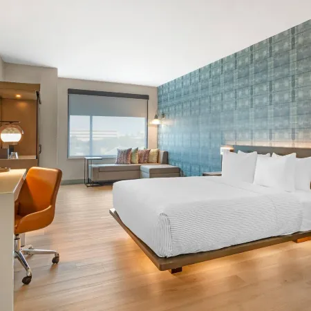 Cambria Hotel Fort Worth - Medical Center