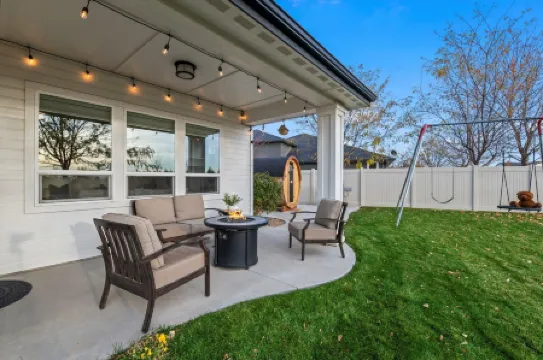 Single-level Gem Sauna - Fire Pit - Swing Set