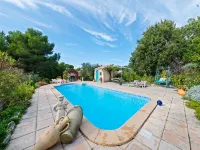 Modern holiday home with private pool Hotels in Lambesc