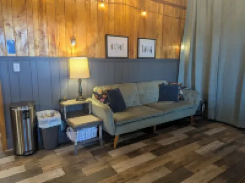Feather Nest Inn Hotels in Cook County