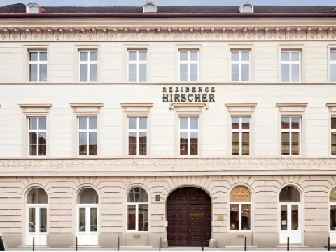 Residence Hirscher Hotels near The Council Square
