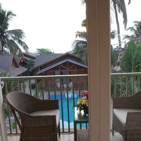 Foxoso Aaristo Baga Beach Resort