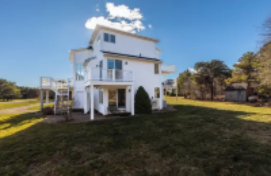 MV Beach Escape - Spacious Katama Beach House. Booking 2027