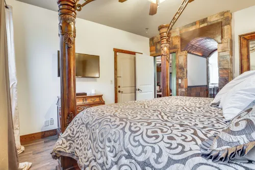 'Dragon Castle' w/ Secret Passage, Dock, & Hot Tub - parking