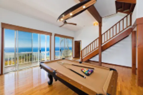 Maka Nui Estate/ Luxury Big Island Ocean View Home above Kealakekua Bay