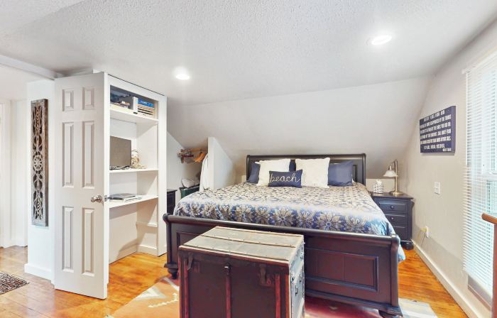 Cozy Cottage w/ Hot Tub in Freeland, Pets Welcome!