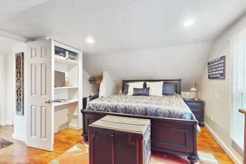 Cozy Cottage w/ Hot Tub in Freeland, Pets Welcome! - 3-Star