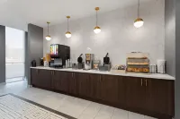 La Quinta Inn & Suites by Wyndham Olive Branch - Aamiainen