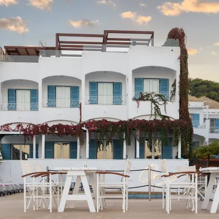 Oasis Beach Hotel