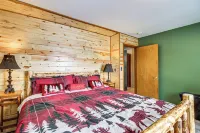 Bigfork Cabin on Long Lake by Trails and Restaurant! - parking