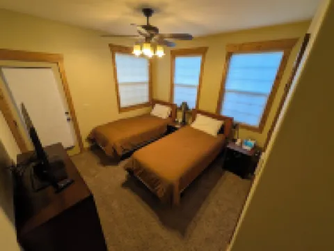 3 bed/2 bath condo, Grand Targhee/Jackson Hole skiing, Yellowstone home base