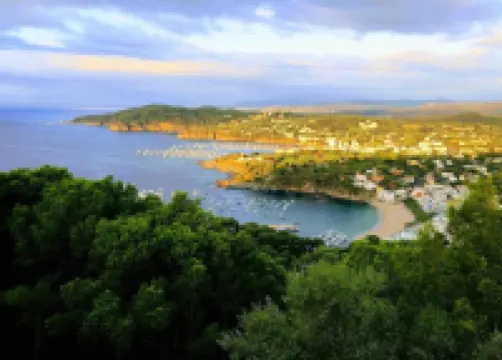 Apartment in Llafranc by the Sandy Beach