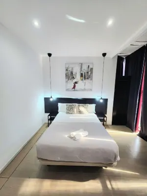 Ayz Javier Cabrini - Auto Check-in Property Hotels in Madrid