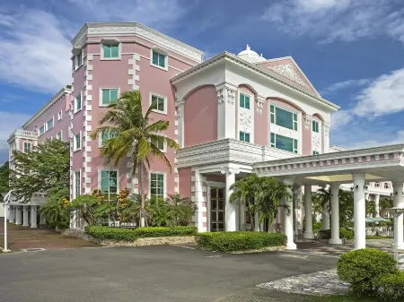 Le Beau Max Resort