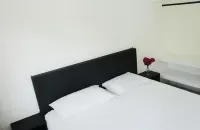 Double Room for a Couple - Airport Shuttle