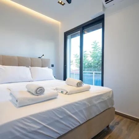 Glyfada Lux Olive Suites - Aura & Glow