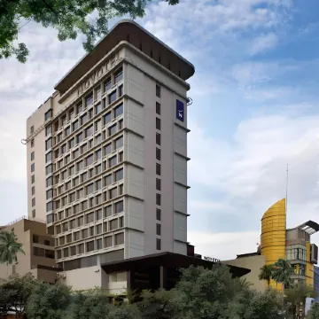 FOX Hotel Pekanbaru Отели рядом с достопримечательностью «Река Сиак»