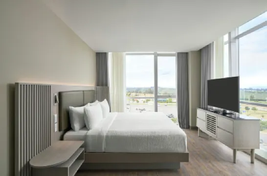 Courtyard by Marriott Quito Airport Hotel a 