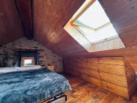 Cozy chalet next to slopes