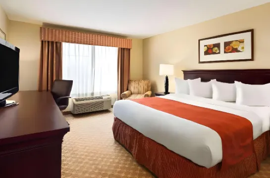 Country Inn & Suites by Radisson, Clinton, IA