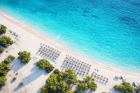 Gloria Luxury Suites - Beach