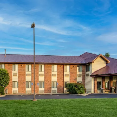 Capital O Amerihost Inn and Suites Mexico Hwy 54 MO