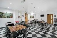 Lucky 8 Hotel - breakfast
