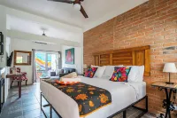 Zonaz Boutique Hotel