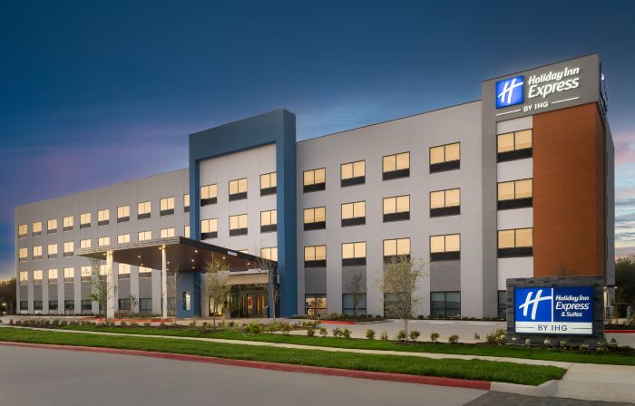 Holiday Inn Express & Suites DFW Airport Southwest - Euless by IHG