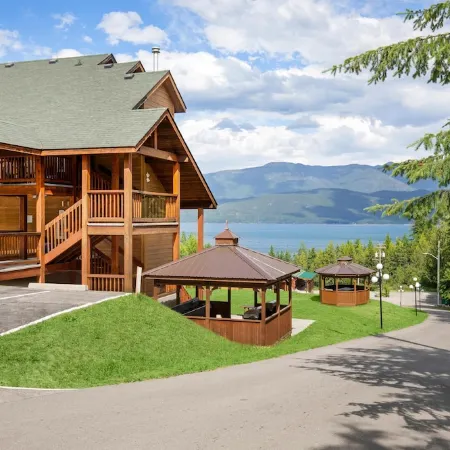 Kootenay Lakeview Resort , BW Signature Collection