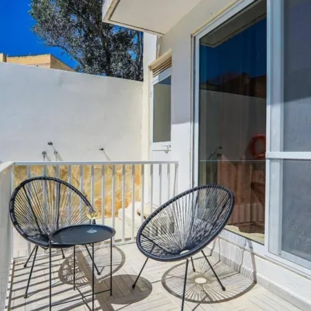 Maisonette with Communal Pool in Qala