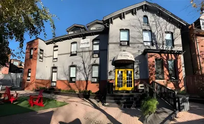 Pembroke Inn Hotels near Downtown Toronto