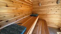 Million Dollar View with Cedar Sauna, Hot Tub and Cold Plunge Tub