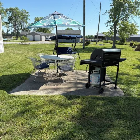Country Comfort Vacation Rental, family friends and your boat we have the space.