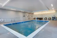 Cambria Hotel Manchester South Windsor - С бассейном