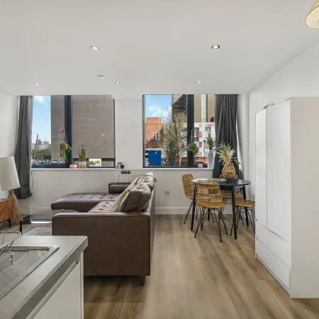GuestReady - Chic Urban Retreat in Old Trafford