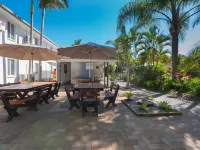 Bay of Palms Hotels near Burleigh Heads