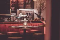Chin-Chin Hotel ehemals Bohemian Hotel - Bar