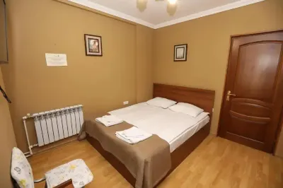 Popock Baghramyan Hotels near Lovers' Park