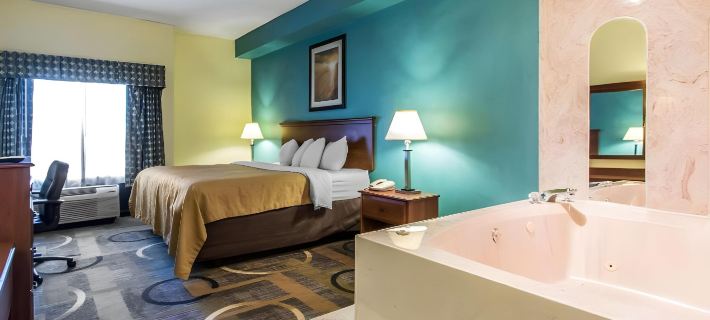 Quality Inn & Suites Memphis East Hotels in Memphis