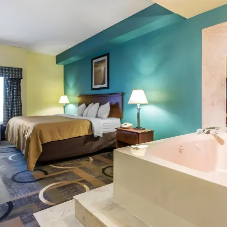 Quality Inn & Suites Memphis East