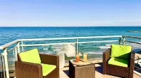 Beachfront Penthouse, 360 Large Private Terrace - Wifi